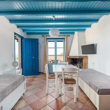 Niel Serifos Apartment Rámos