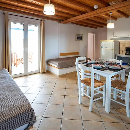 Niel Serifos Apartment