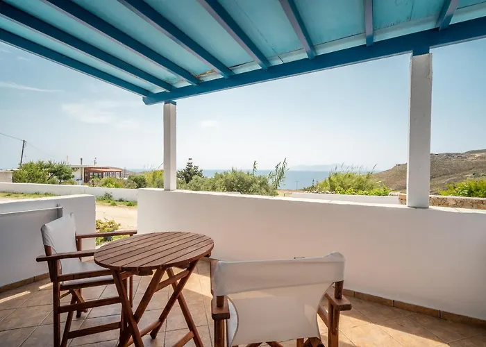 Niel Serifos Apartment